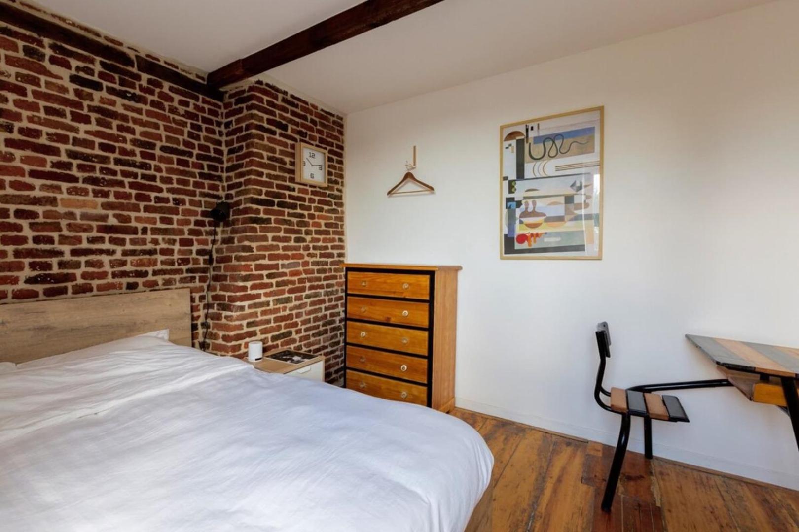 Vieux Triplex De 100 M2 Lila