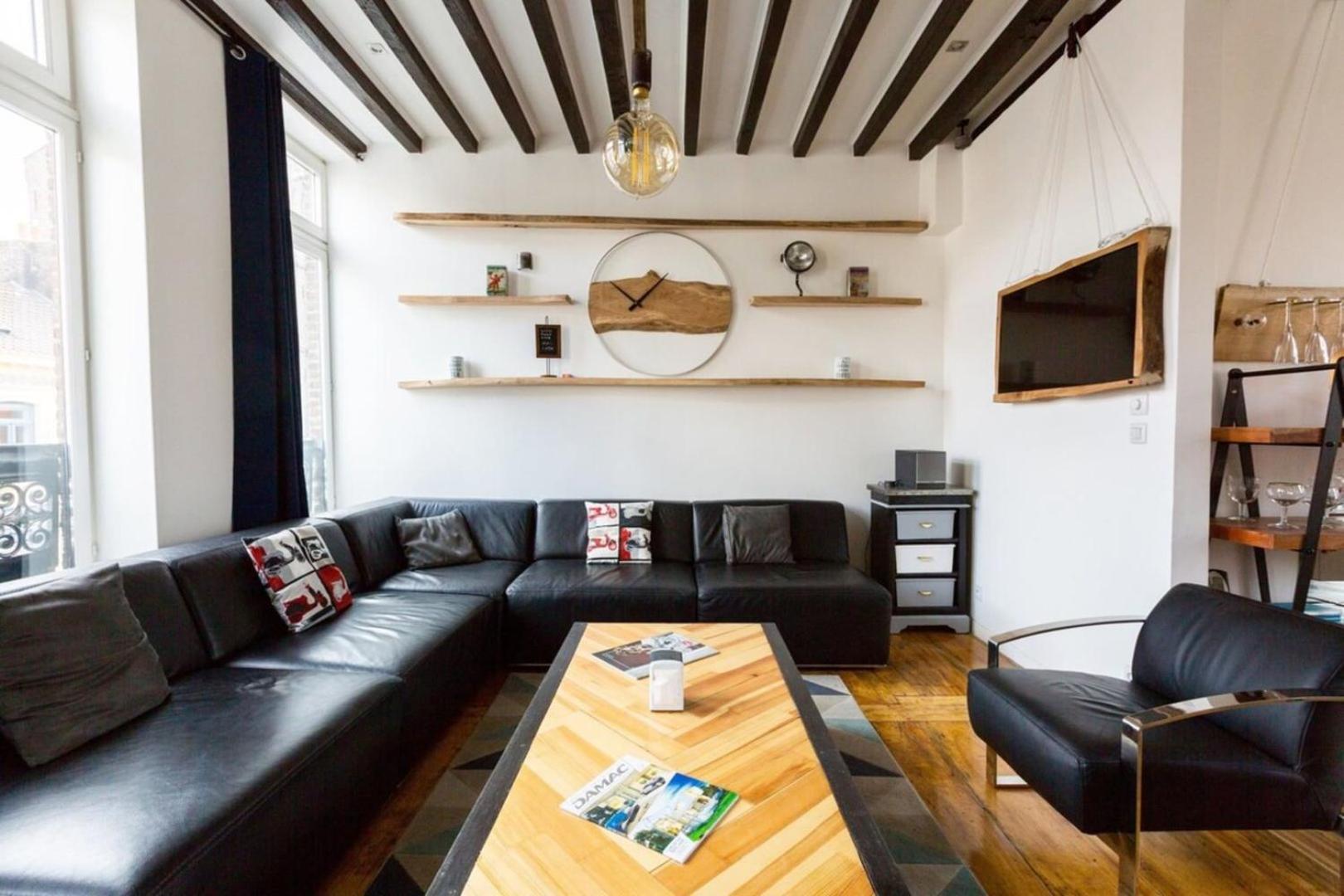 Vieux Triplex De 100 M2 * Lila
